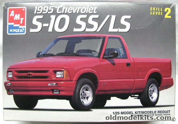 AMT 1/25 1995 Chevrolet S-10 SS / LS Super Sport Pickup, 6187 plastic model kit